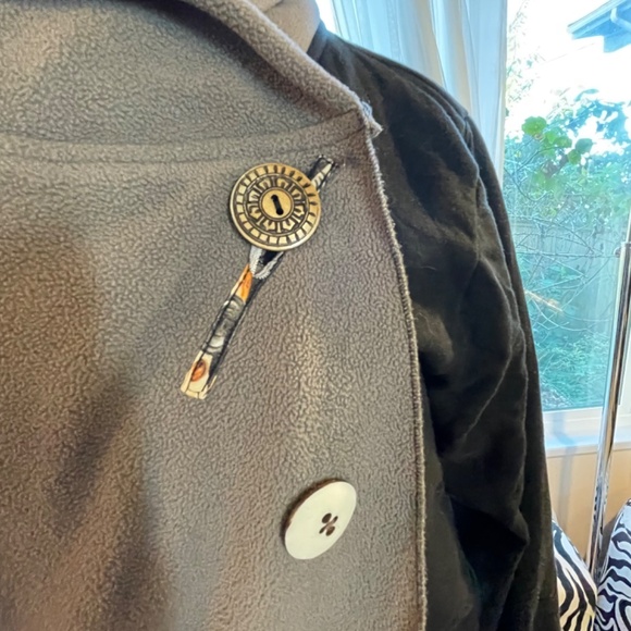 Leopards and Roses Fleece Herringbone Jacquard Jacket size Large - Picture 2 of 4